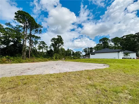 863 Haskell St E, Lehigh Acres, FL 33974 photo 35
