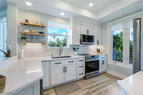 5789 Baltusrol Ct #302, Sanibel, FL 33957