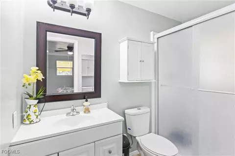 Bath - 2248 Ephraim Ave, Fort Myers, FL 33907 photo 1 of 3