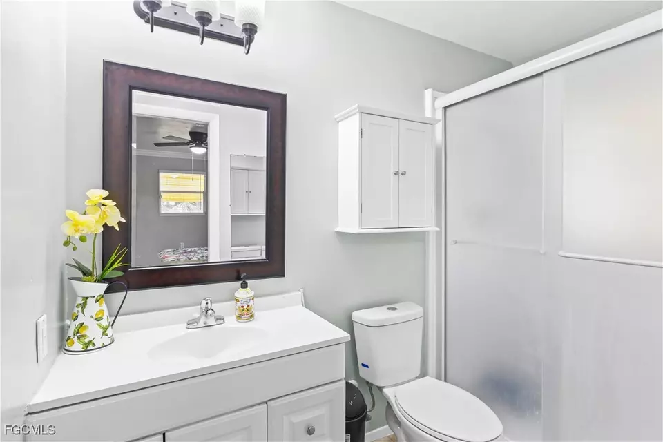 Bath - 2248 Ephraim Ave, Fort Myers, FL 33907 photo 1 of 3