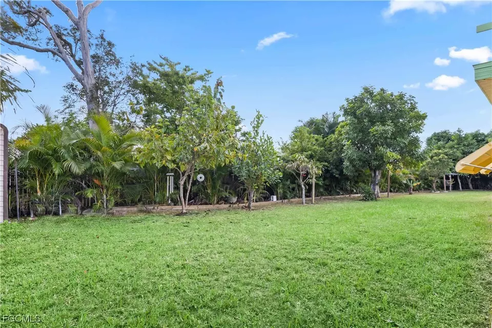 Exterior - 2248 Ephraim Ave, Fort Myers, FL 33907 photo 7 of 10