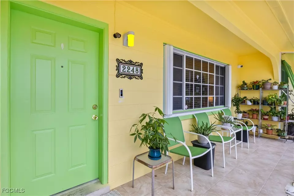 Exterior - 2248 Ephraim Ave, Fort Myers, FL 33907 photo 4 of 10