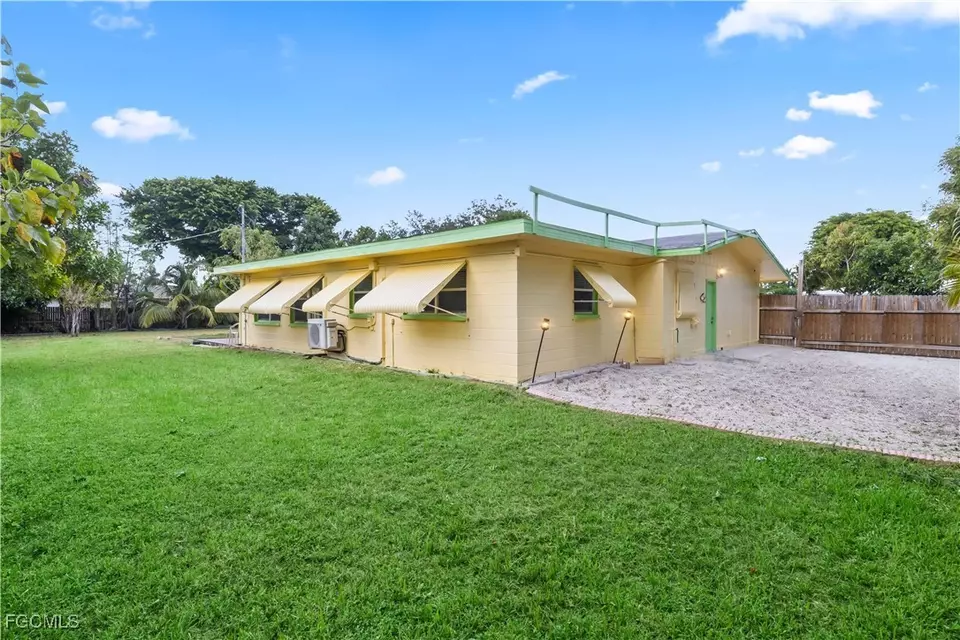 Exterior - 2248 Ephraim Ave, Fort Myers, FL 33907 photo 6 of 10