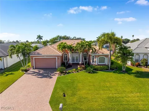 2202 SE 19th Pl, Cape Coral, FL 33990