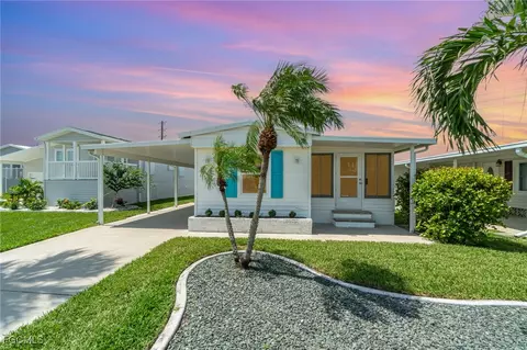11170 Bayside Ln, Fort Myers Beach, FL 33931