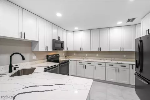 6344 Royal Woods Dr, Fort Myers, FL 33908