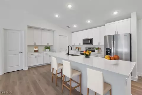 2203 NW 9th Ave, Cape Coral, FL 33993