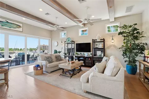 5886 Shell Cove Dr, Cape Coral, FL 33914
