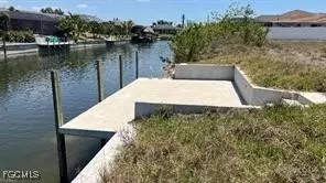 1221 SW 3rd Ave, Cape Coral, FL 33991