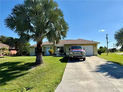 509 Pennfield Ave, Lehigh Acres, FL 33974