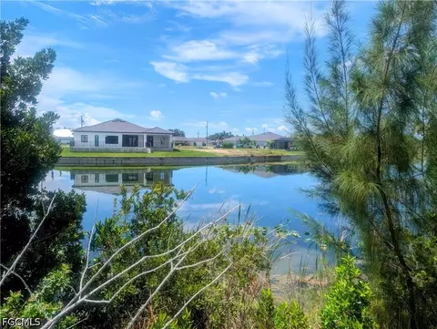 2610 NW 26th Ct, Cape Coral, FL 33993