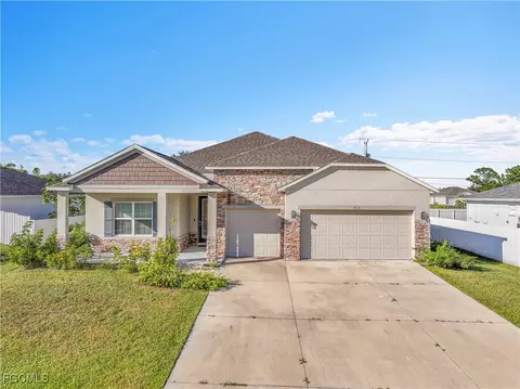513 NW 3rd Ln, Cape Coral, FL 33993