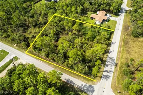 601 W 10th St, Lehigh Acres, FL 33972