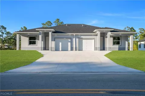 913 E 12th St, Lehigh Acres, FL 33972