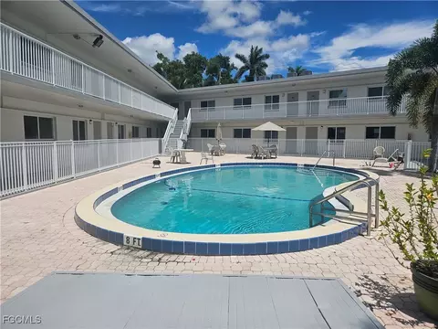 2590 1st St #206, Fort Myers, FL 33901