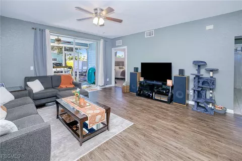 1040 Hancock Creek South Blvd #101, Cape Coral, FL 33909