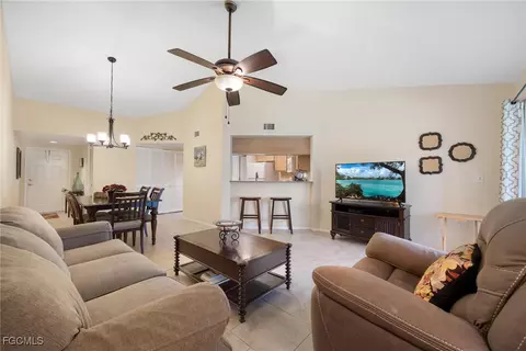 9627 Eaton Gardens Ln #204, Fort Myers, FL 33919