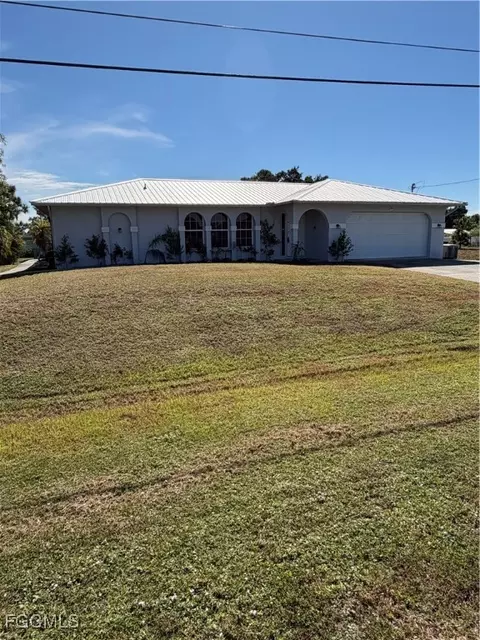 240 E Mariana Ave, North Fort Myers, FL 33917
