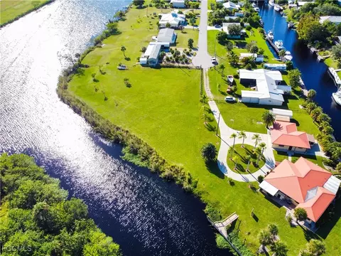1106 E Anchor Ln, Moore Haven, FL 33471 photo 10