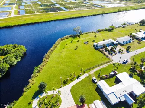 1106 E Anchor Ln, Moore Haven, FL 33471 photo 11