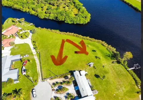 1106 E Anchor Ln, Moore Haven, FL 33471 photo 3