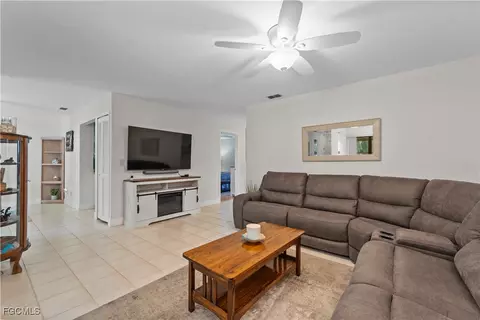 8336 Charter Club Cir #5, Fort Myers, FL 33919