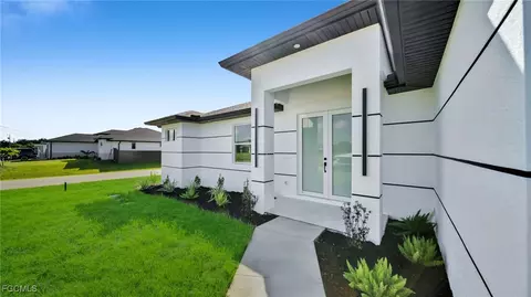 2601 44th St SW, Lehigh Acres, FL 33976