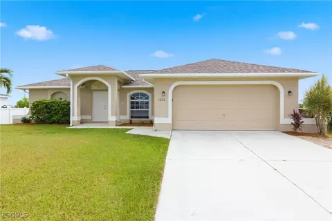 1252 NE 41st St, Cape Coral, FL 33909