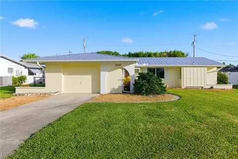 205 SE 44th Ter, Cape Coral, FL 33904