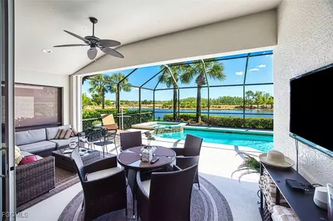 10037 Oakhurst Way, Fort Myers, FL 33913