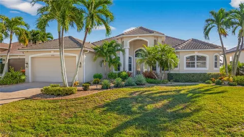 4105 SW 27th Pl, Cape Coral, FL 33914