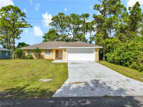 2812 4th St SW, Lehigh Acres, FL 33976