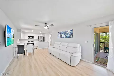 16881 Davis Rd #721, Fort Myers, FL 33908