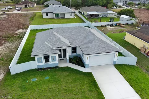 3807 3rd St SW, Lehigh Acres, FL 33976