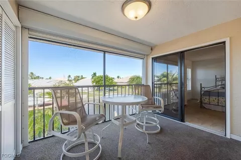 4914 Tudor Dr #203, Cape Coral, FL 33904