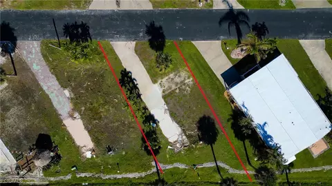 13661 Catbird Dr, Fort Myers, FL 33908