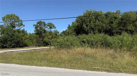 2501 E 10th St, Lehigh Acres, FL 33936