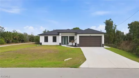 519 Lone Star Ln, Lehigh Acres, FL 33974