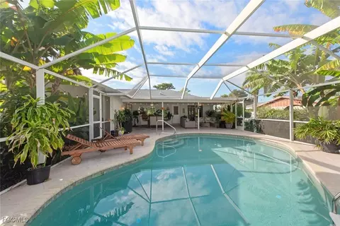 207 SE 43rd Ln, Cape Coral, FL 33904