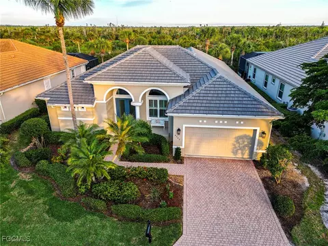 8782 New Castle Dr, Fort Myers, FL 33908