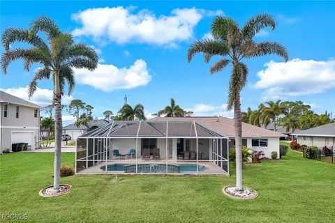 1925 SW 17th Pl, Cape Coral, FL 33991