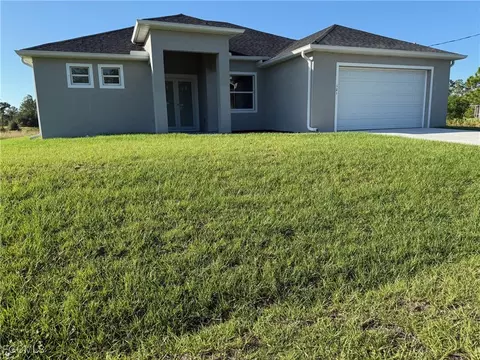 101 W 17th St, Lehigh Acres, FL 33972