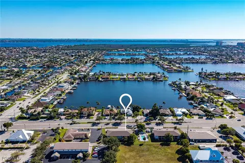 423 Cape Coral Pkwy W #202, Cape Coral, FL 33914