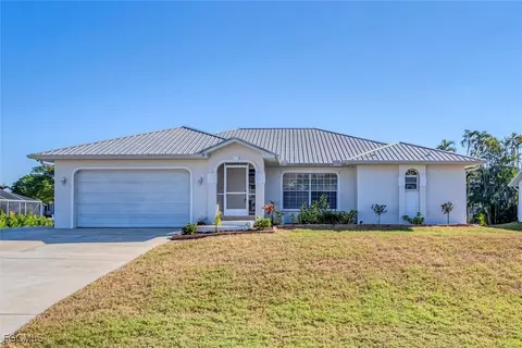 17585 Blackfriar Dr, Fort Myers, FL 33908