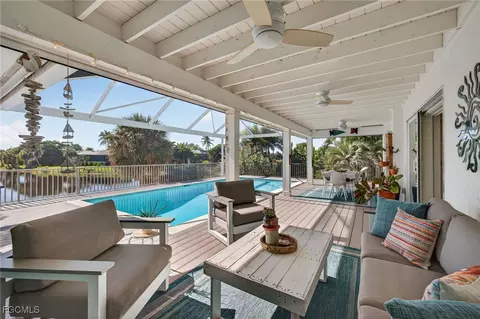 731 Durion Ct, Sanibel, FL 33957