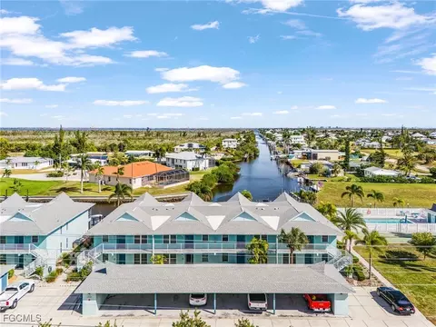 2876 Oleander St #D3, Saint James City, FL 33956
