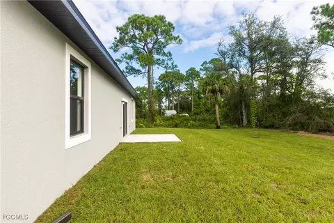 Exterior - 6027 Pecan Cir, Labelle, FL 33935 photo 7 of 8