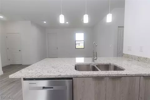 Kitchen - 6027 Pecan Cir, Labelle, FL 33935 photo 7 of 8