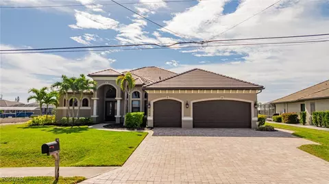 1504 Mohawk Pkwy, Cape Coral, FL 33914