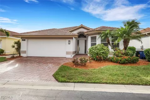 9519 Mariners Cove Ln S, Fort Myers, FL 33919
